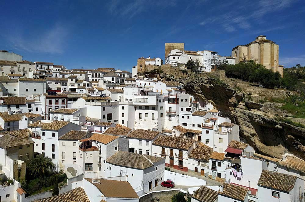 Sensational Setenil de la botegas Andalucia, Spain